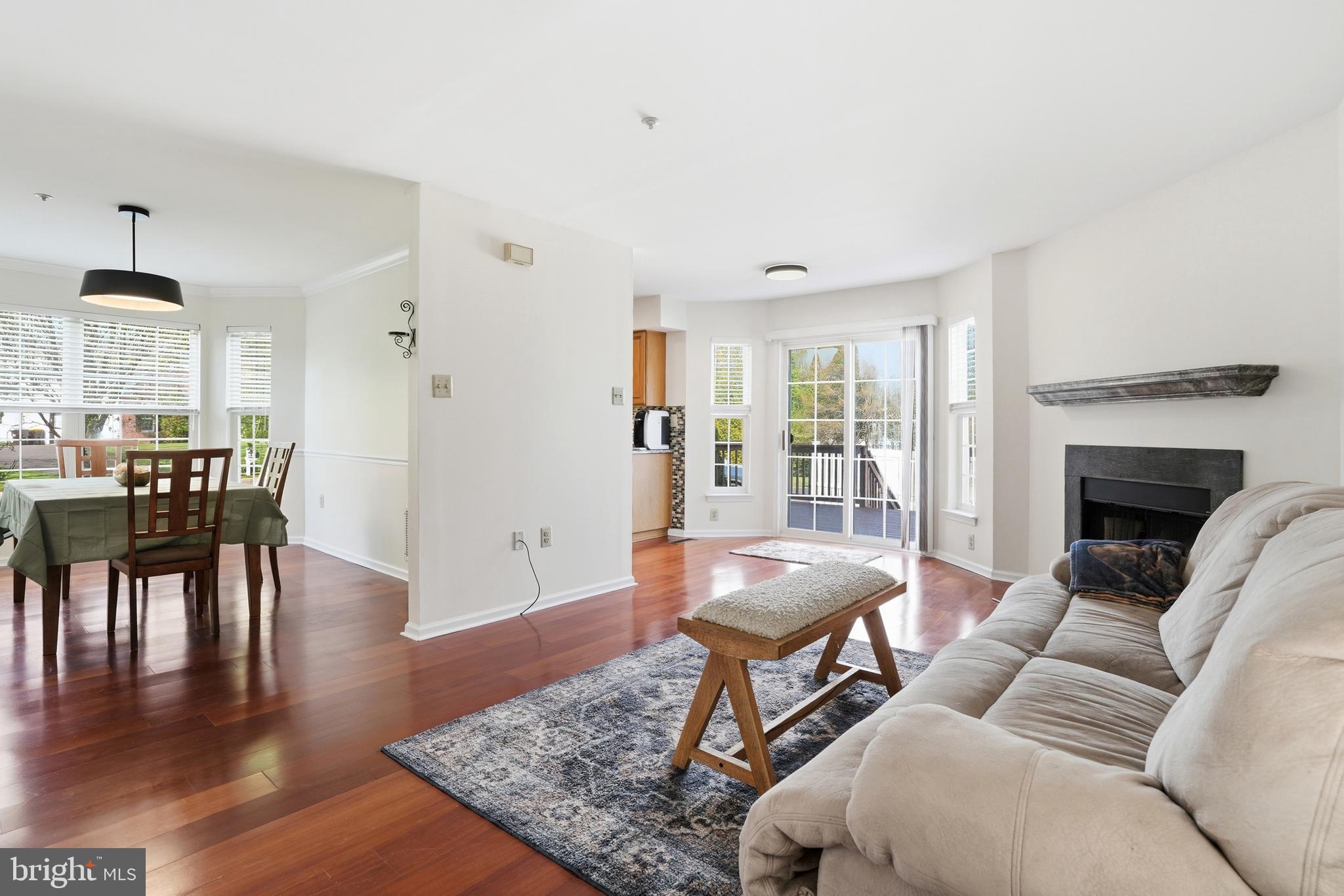 WARRINGTON HUNT - Residential