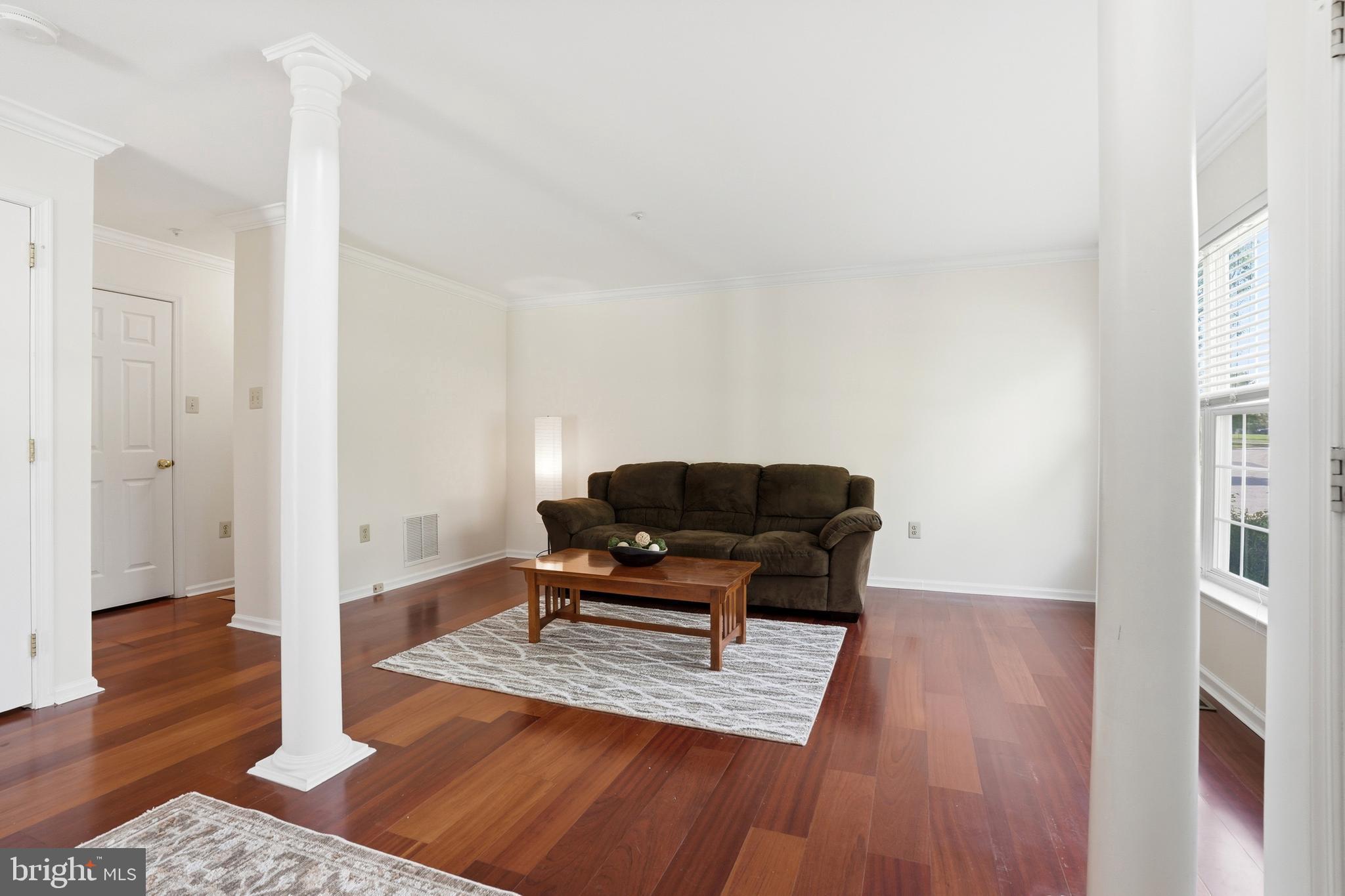 WARRINGTON HUNT - Residential