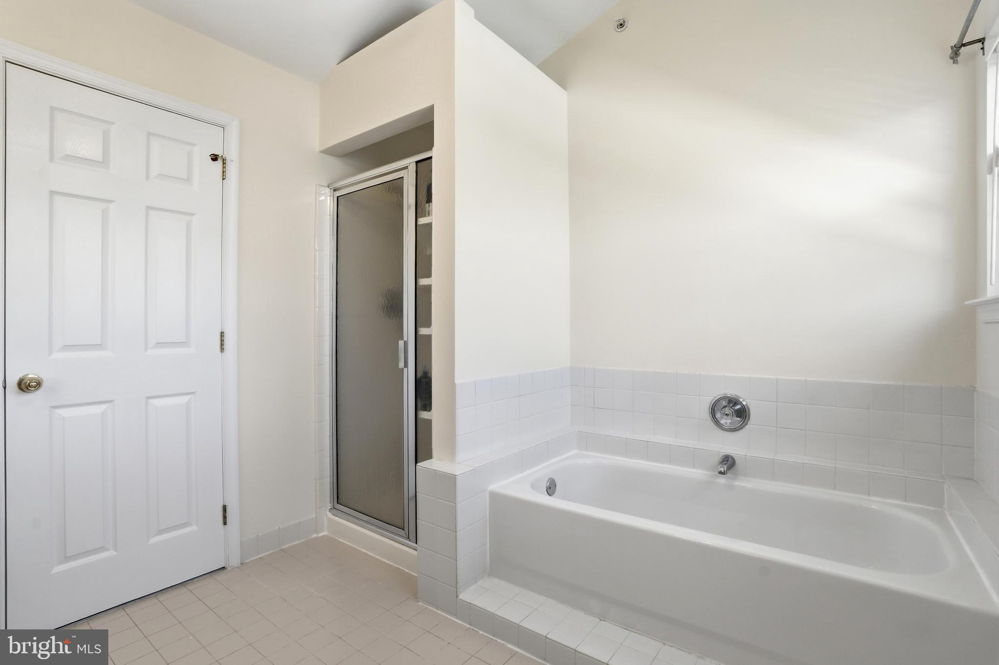 WARRINGTON HUNT - Residential