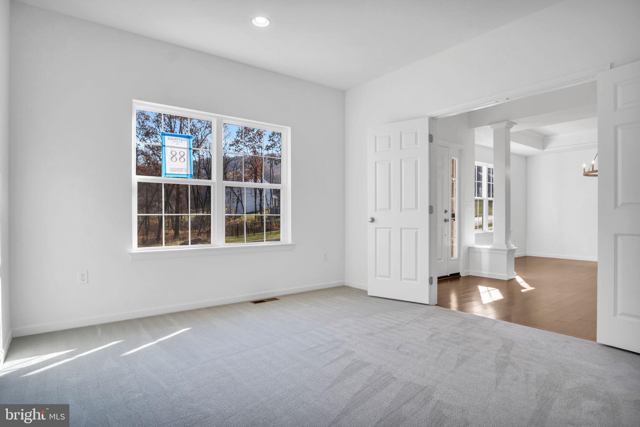 ROCKVILLE ESTATES - Residential