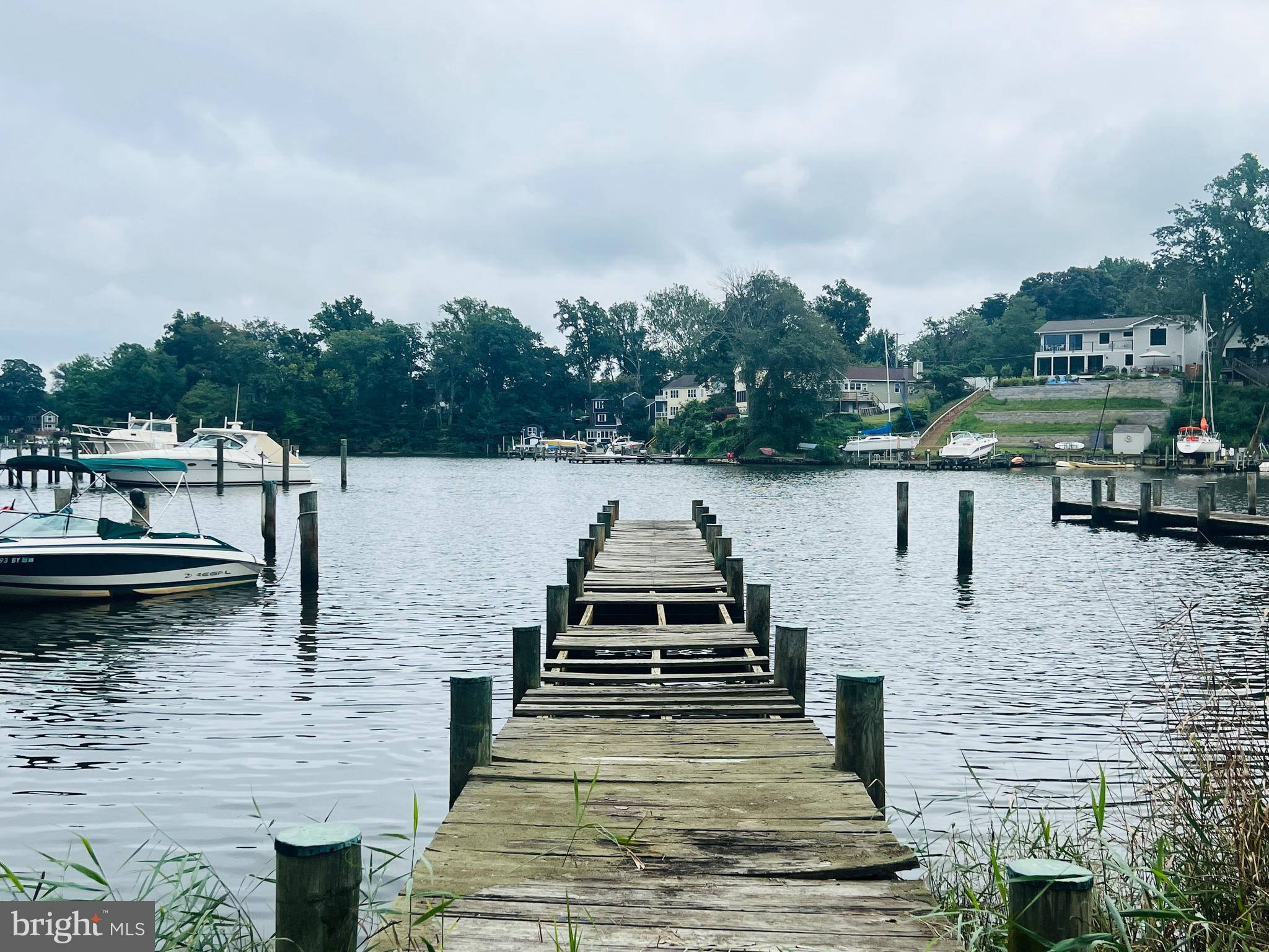 LONGVIEW ON MAGOTHY - Residential