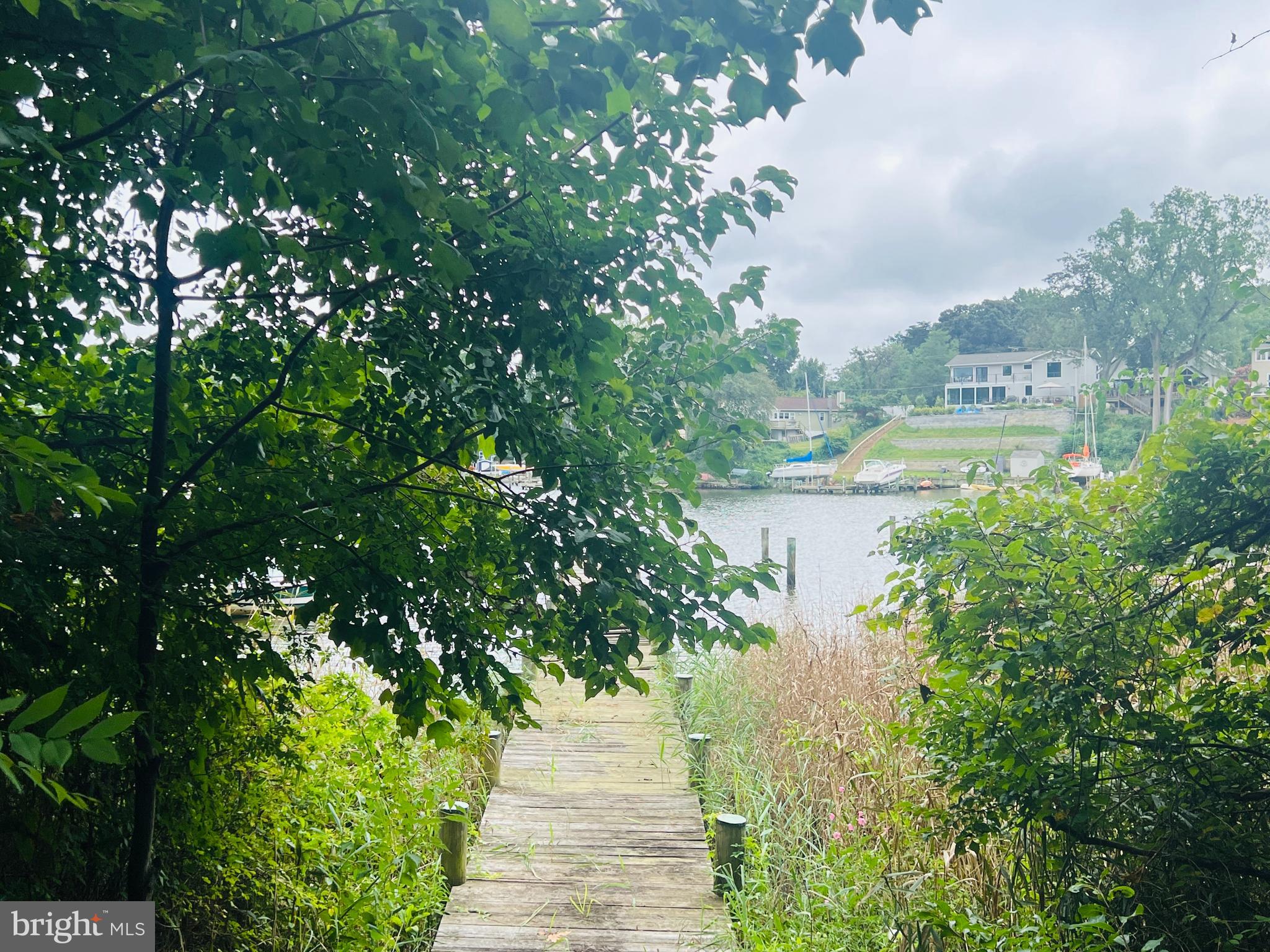 LONGVIEW ON MAGOTHY - Residential