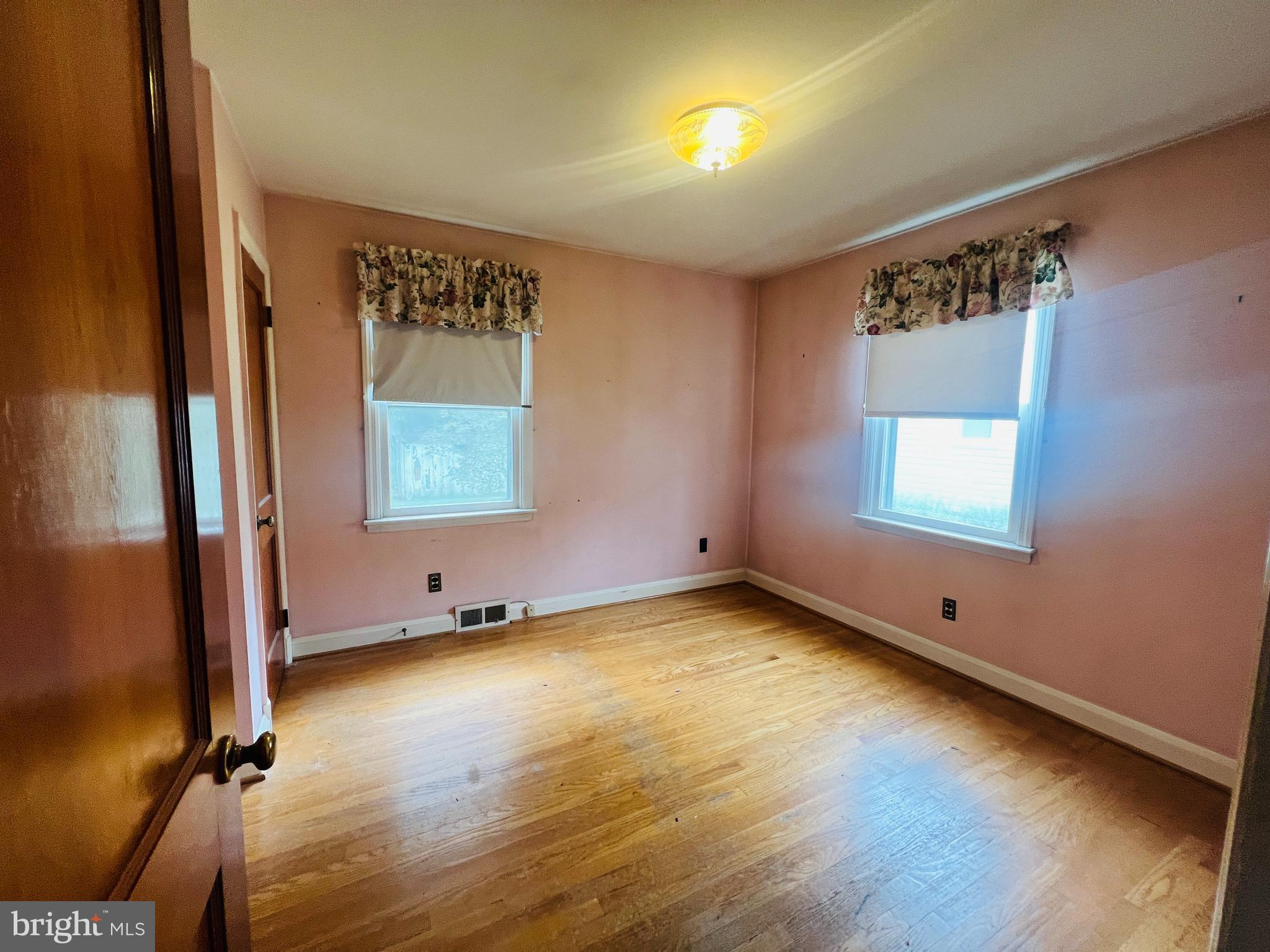 LONGVIEW ON MAGOTHY - Residential