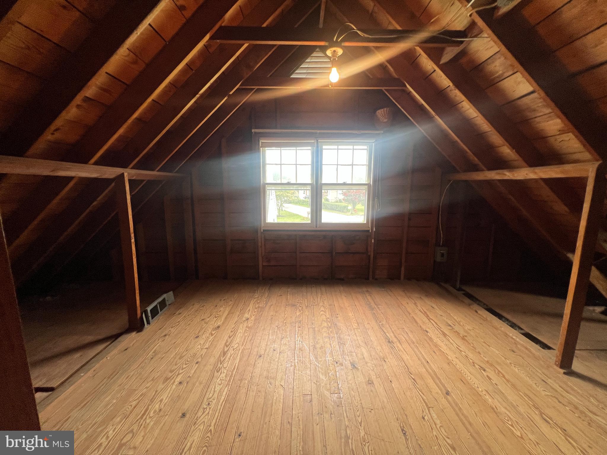 LONGVIEW ON MAGOTHY - Residential