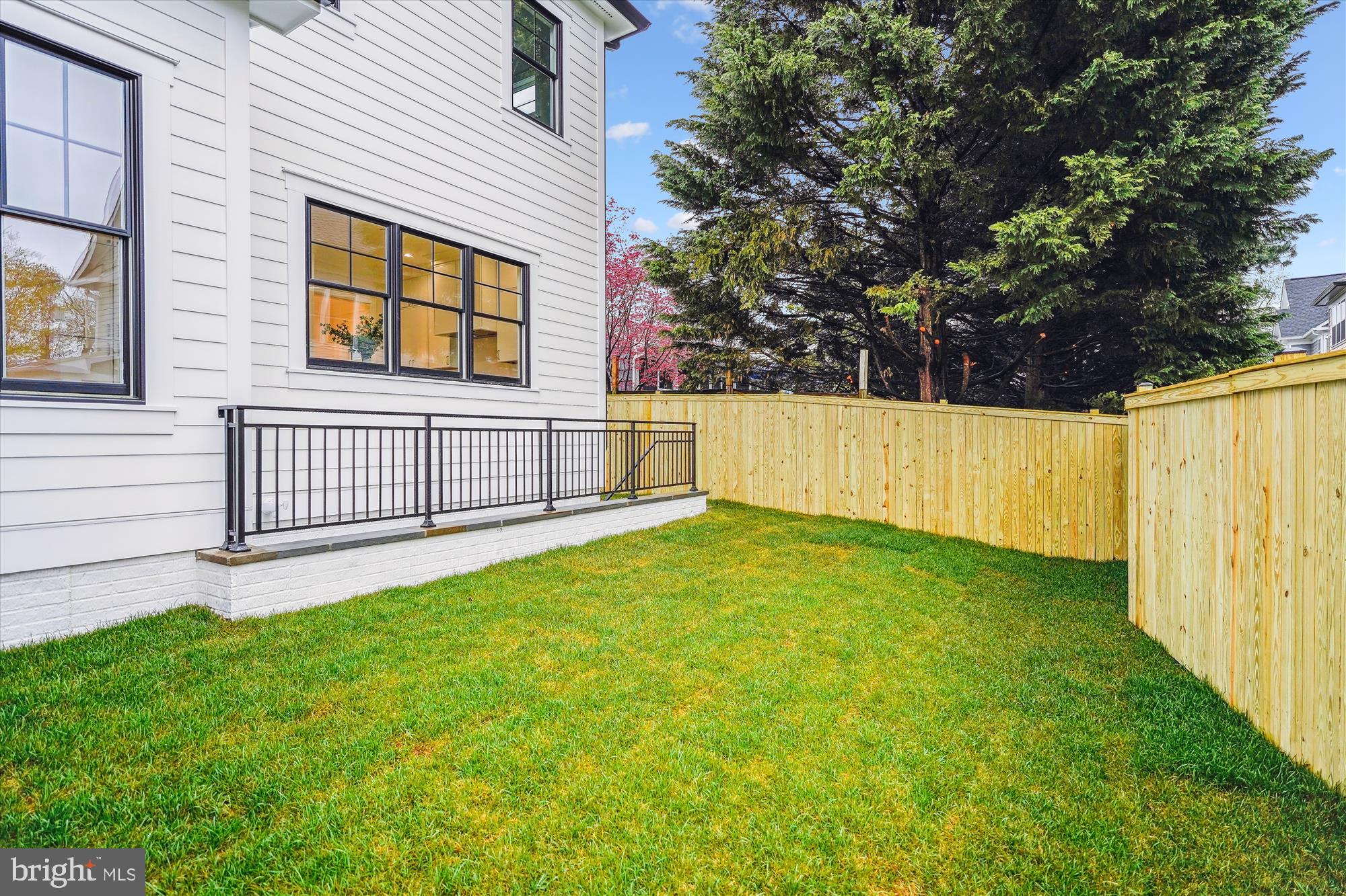 GEORGETOWN VILLAGE - Residential