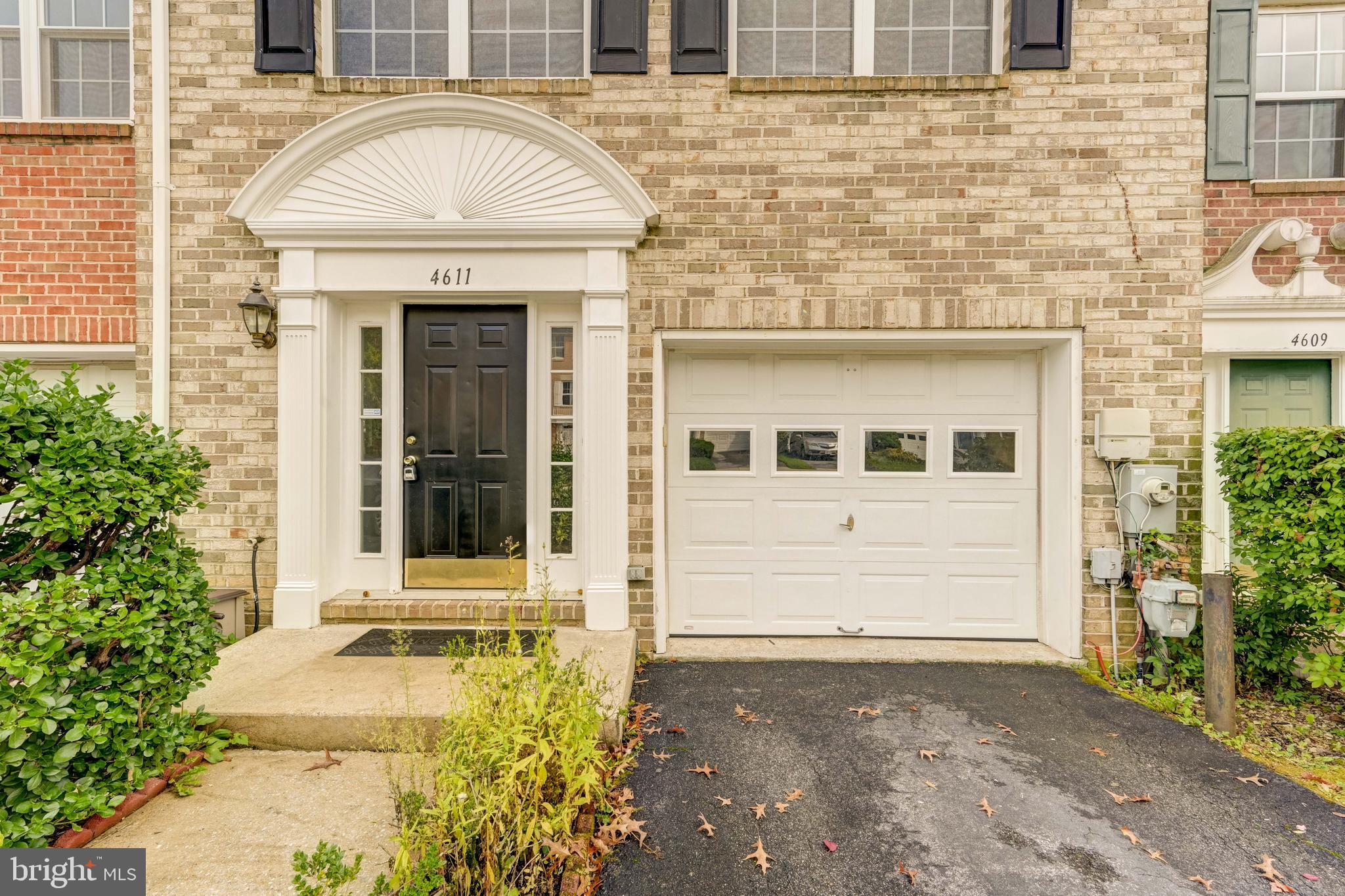 LYONS GATE - Residential Lease