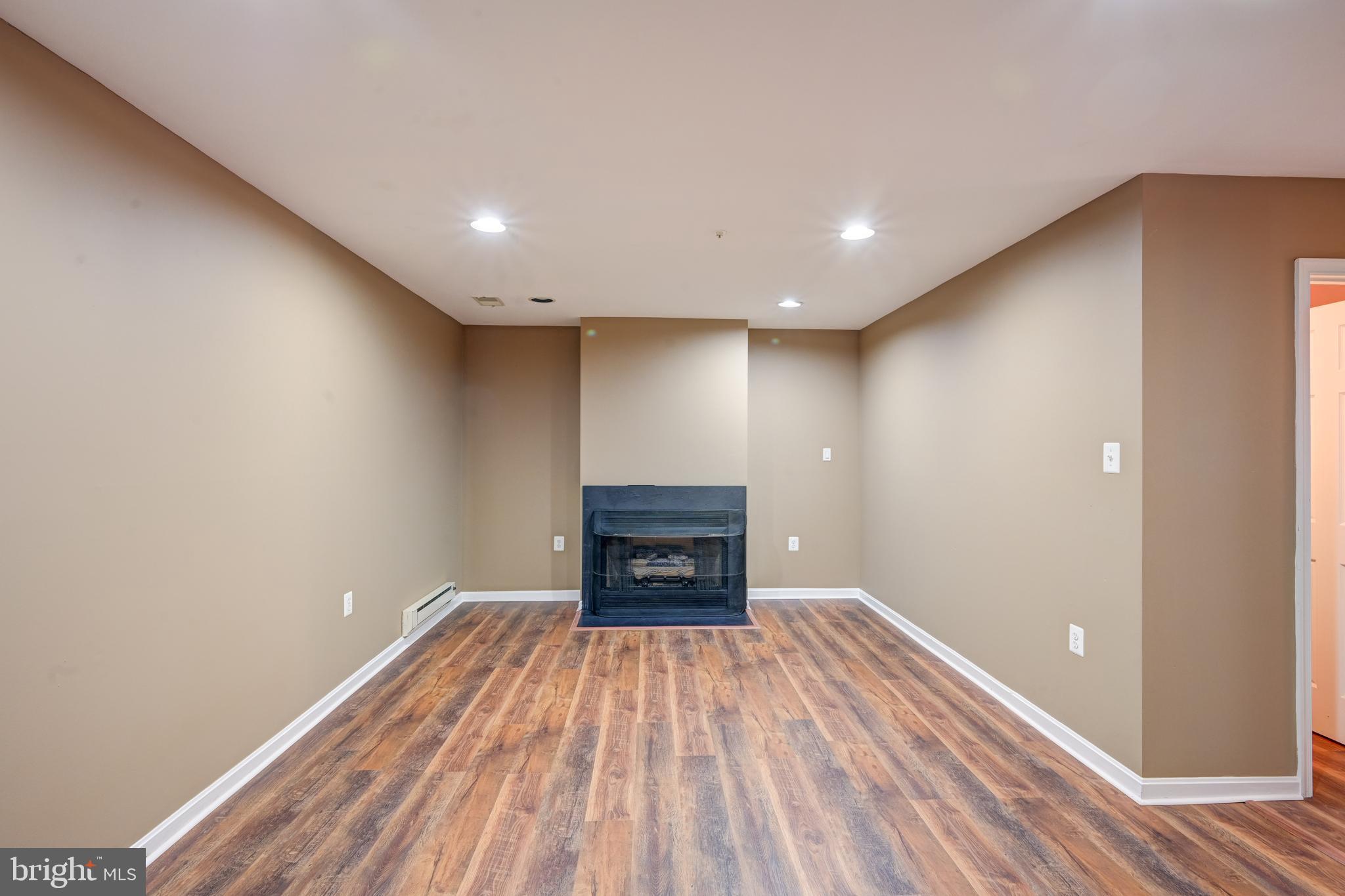 LYONS GATE - Residential Lease