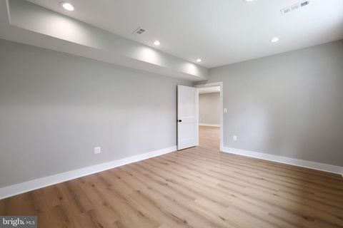 listing image 107
