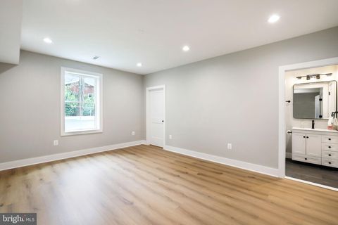 listing image 104