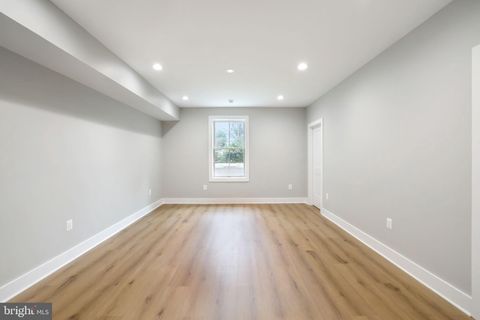 listing image 103
