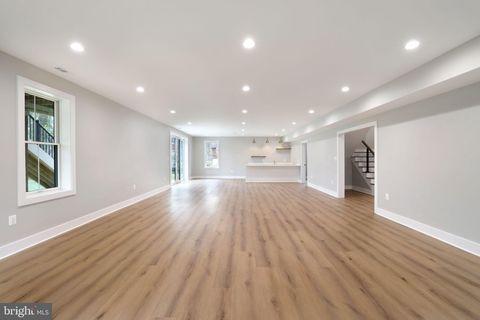 listing image 100