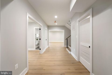 listing image 102