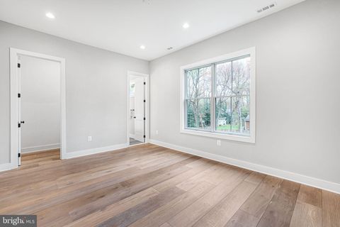 listing image 86