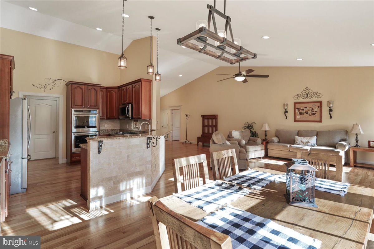 OAK LANE ESTATES - Residential