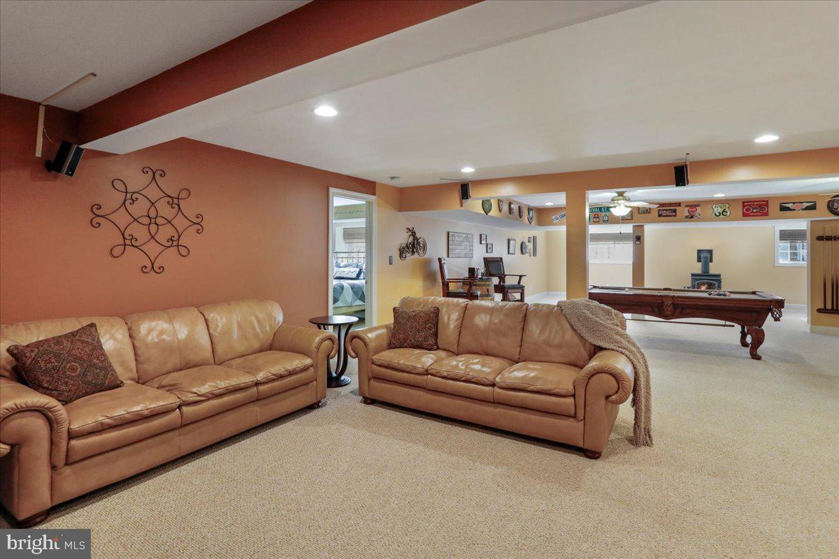 OAK LANE ESTATES - Residential