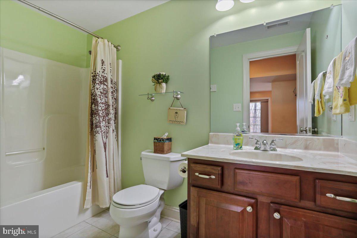 OAK LANE ESTATES - Residential