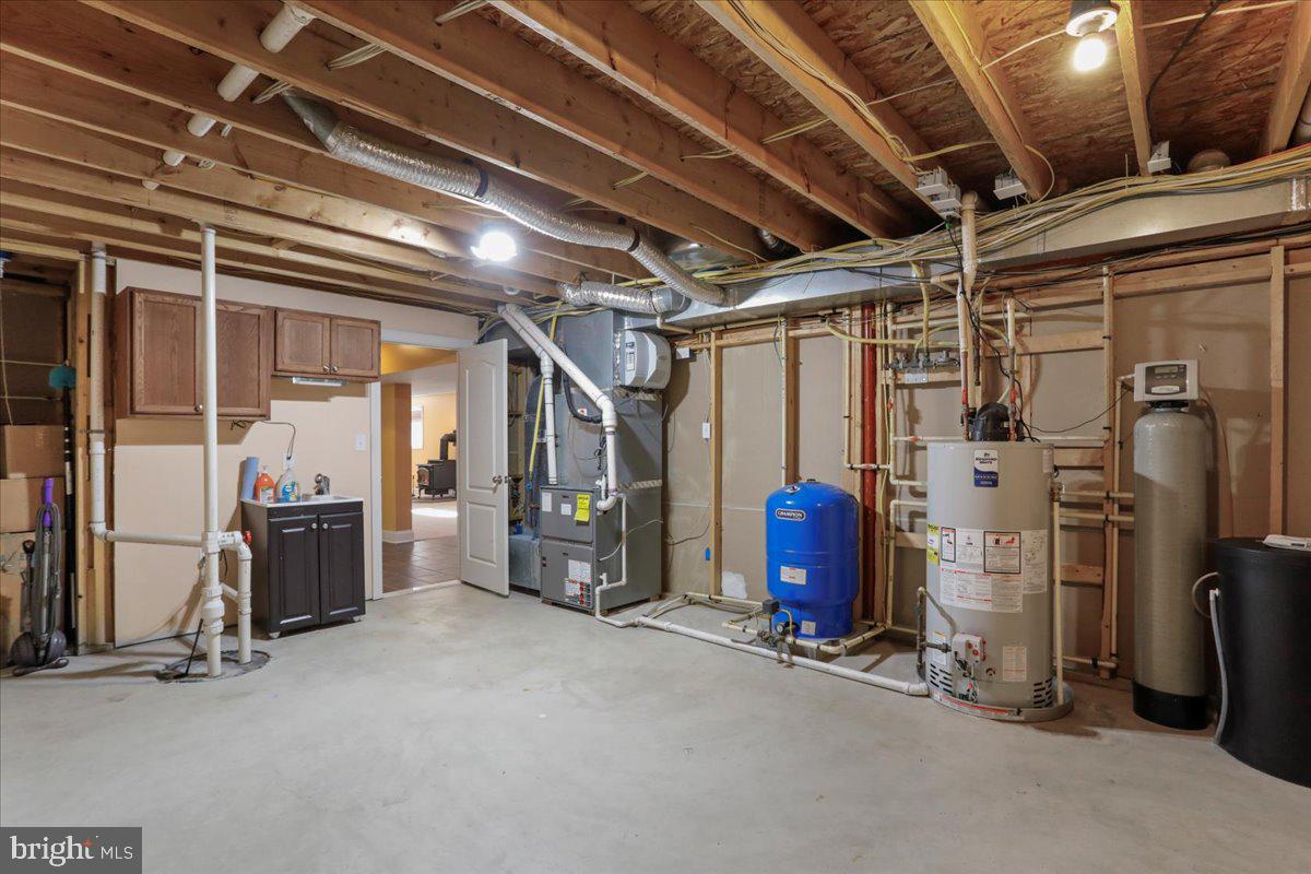 OAK LANE ESTATES - Residential