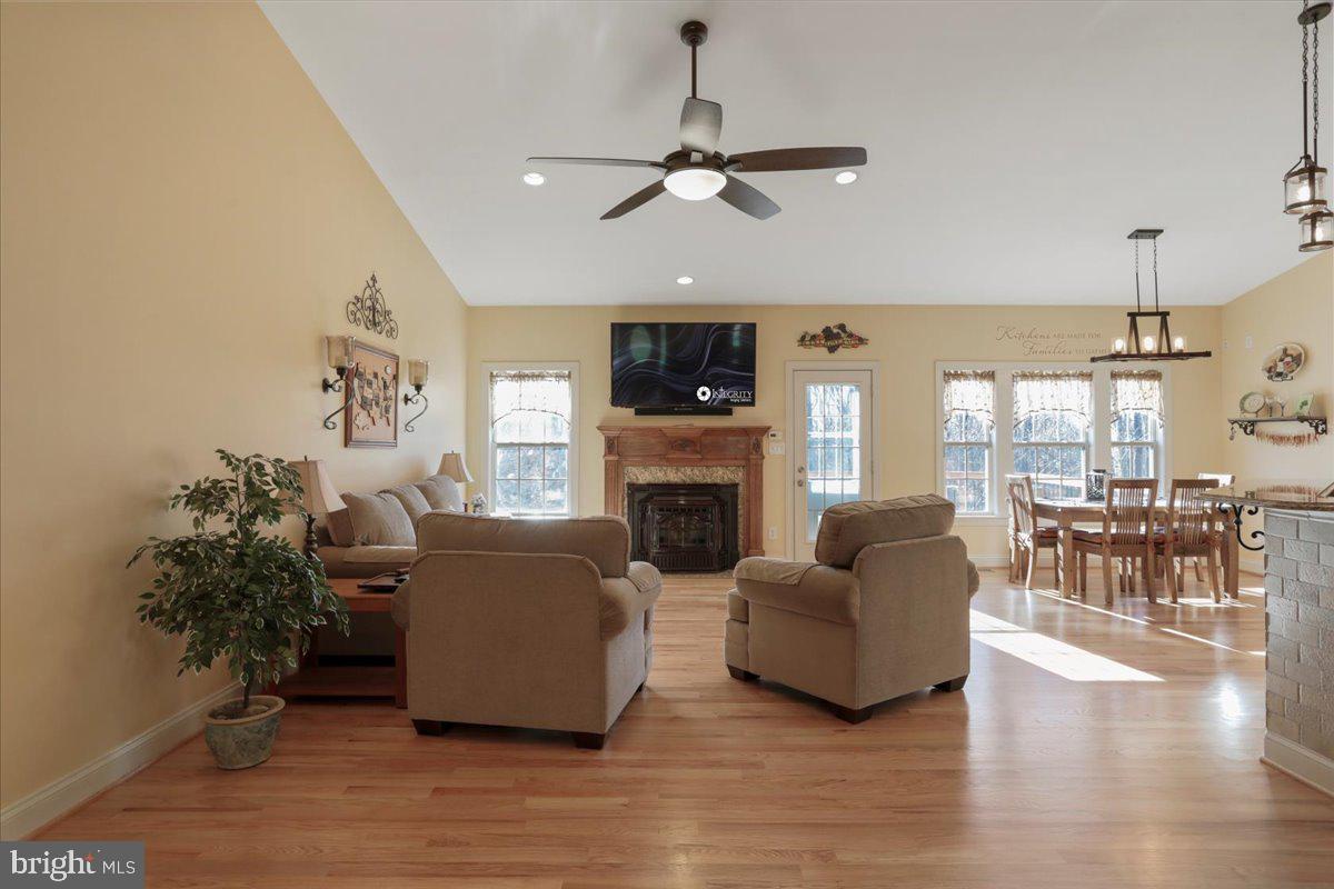 OAK LANE ESTATES - Residential