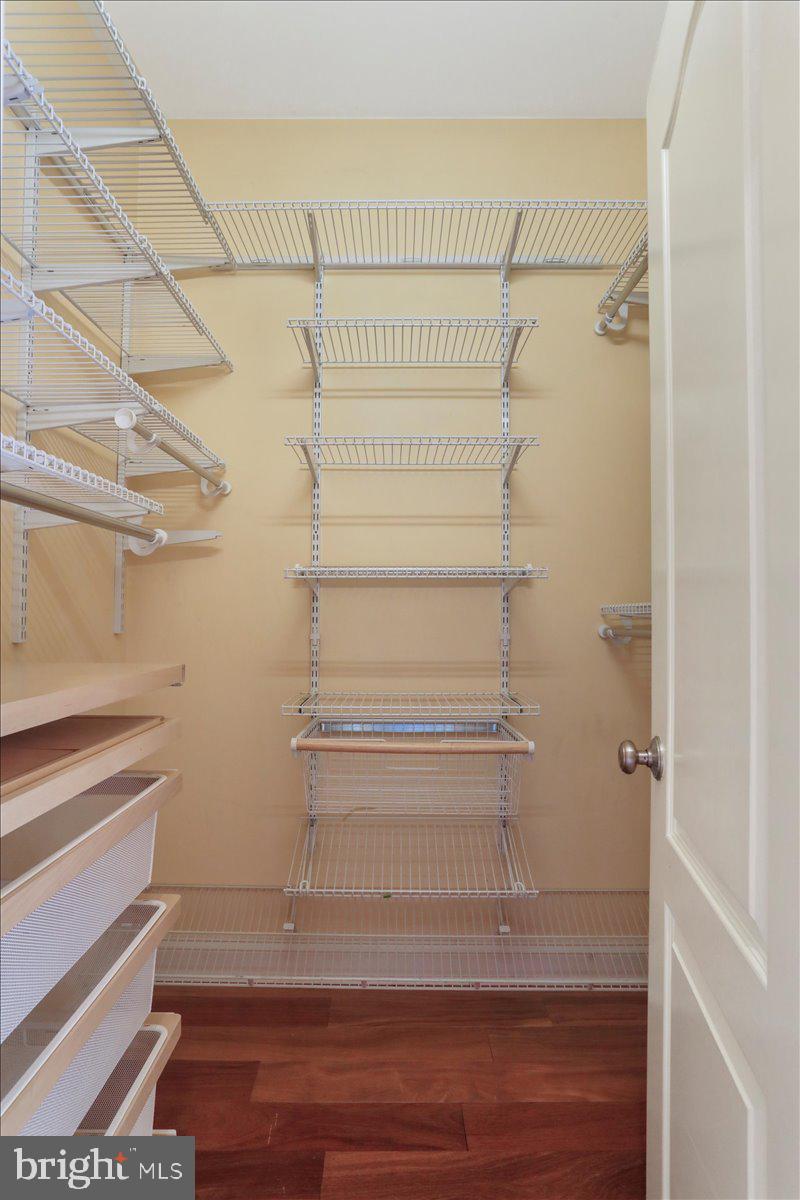 OAK LANE ESTATES - Residential