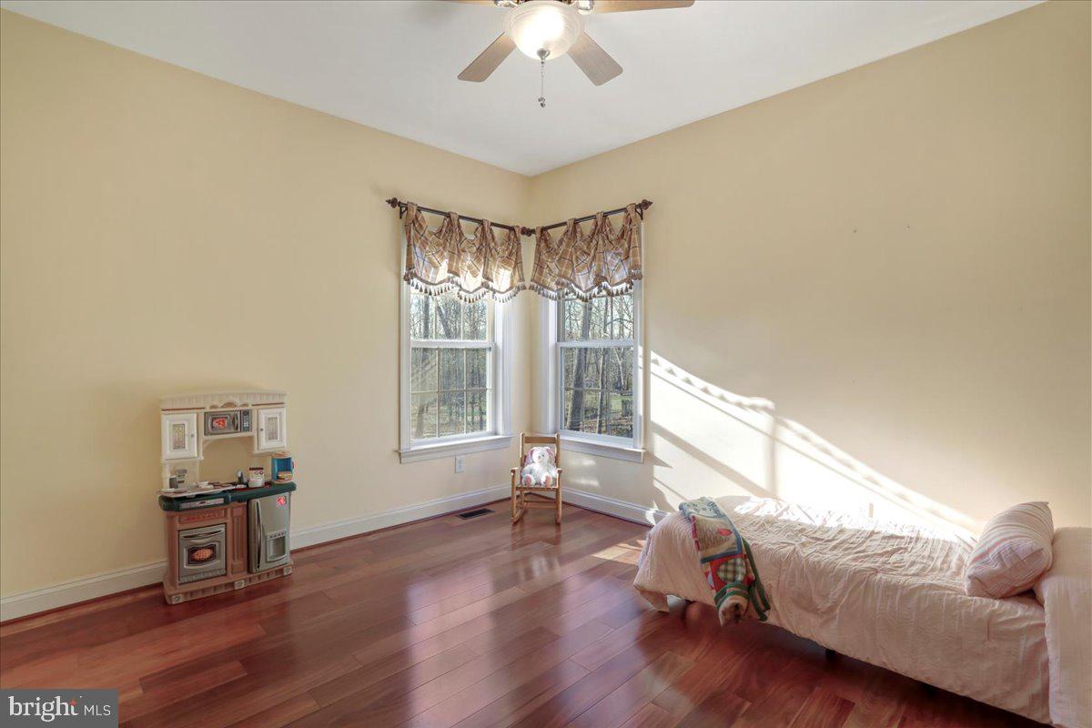 OAK LANE ESTATES - Residential