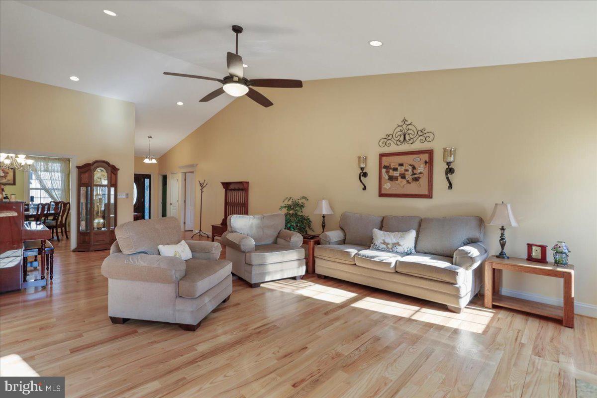 OAK LANE ESTATES - Residential