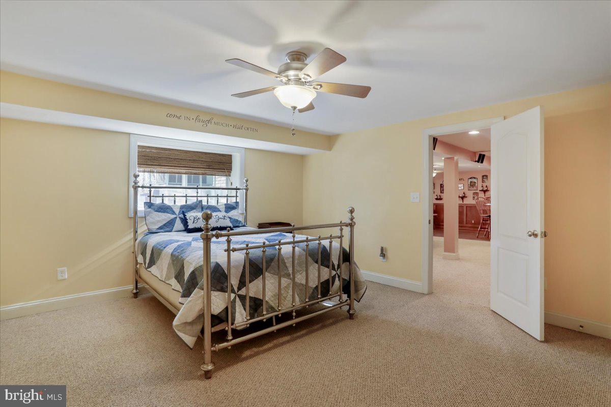 OAK LANE ESTATES - Residential