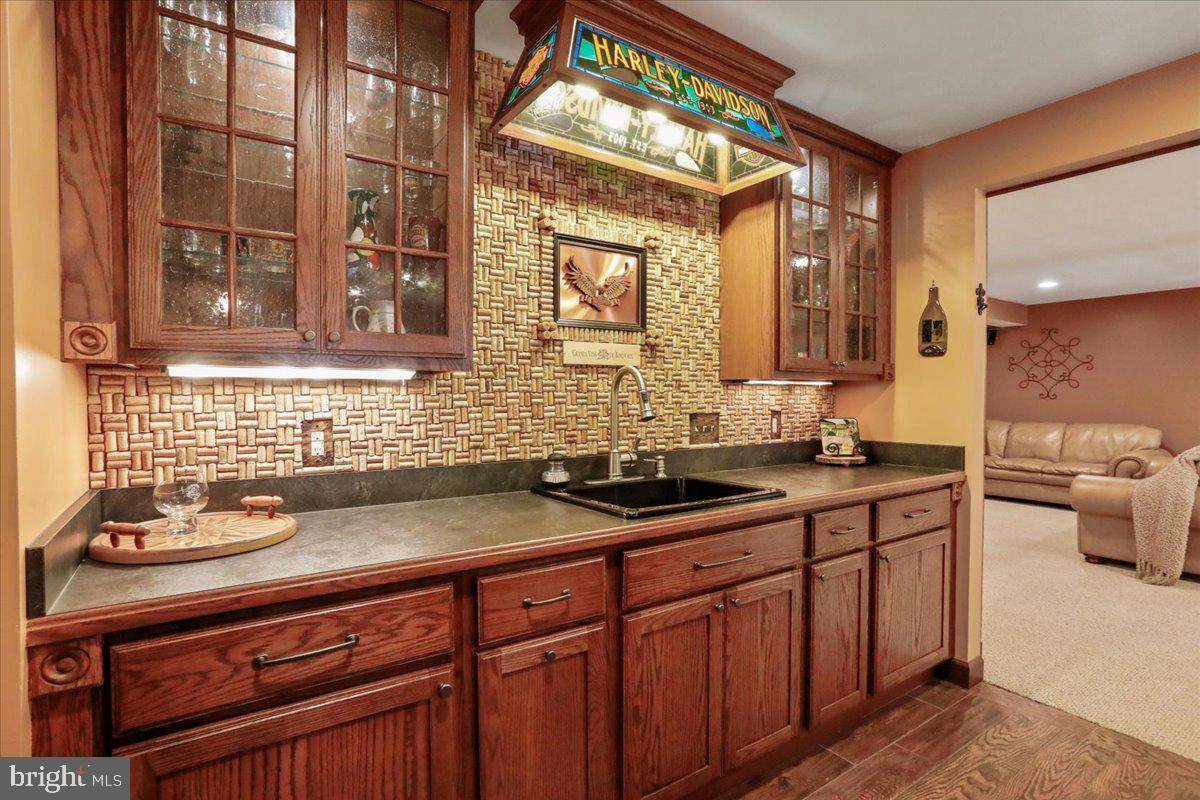 OAK LANE ESTATES - Residential