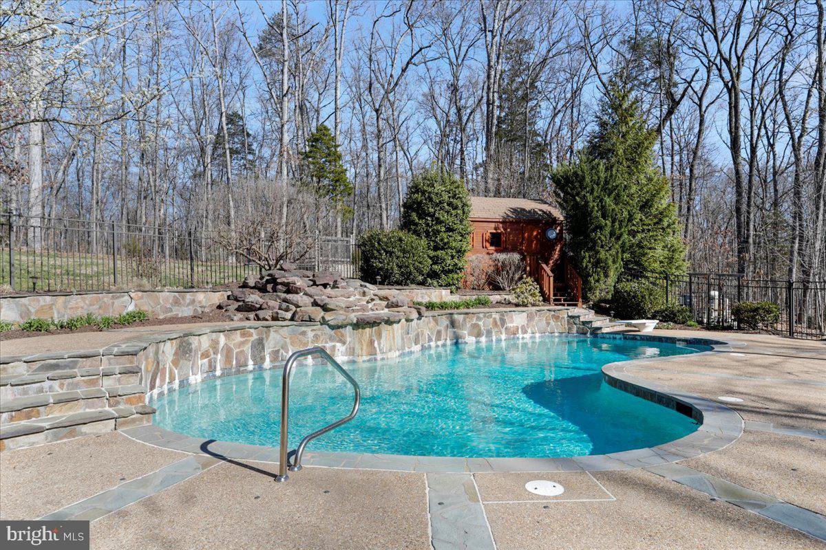 OAK LANE ESTATES - Residential