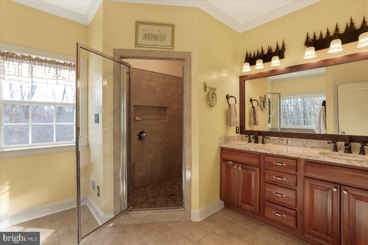 OAK LANE ESTATES - Residential