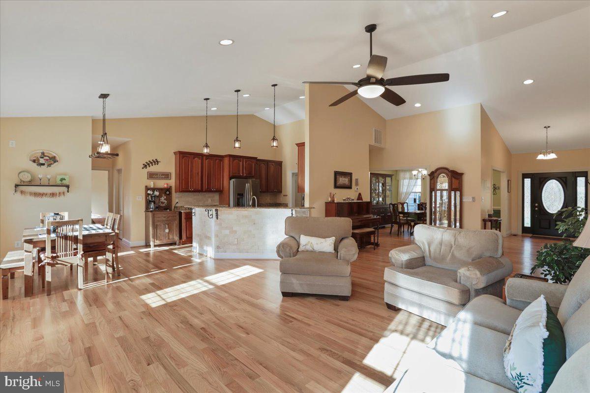 OAK LANE ESTATES - Residential