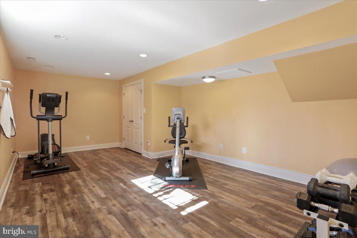 OAK LANE ESTATES - Residential