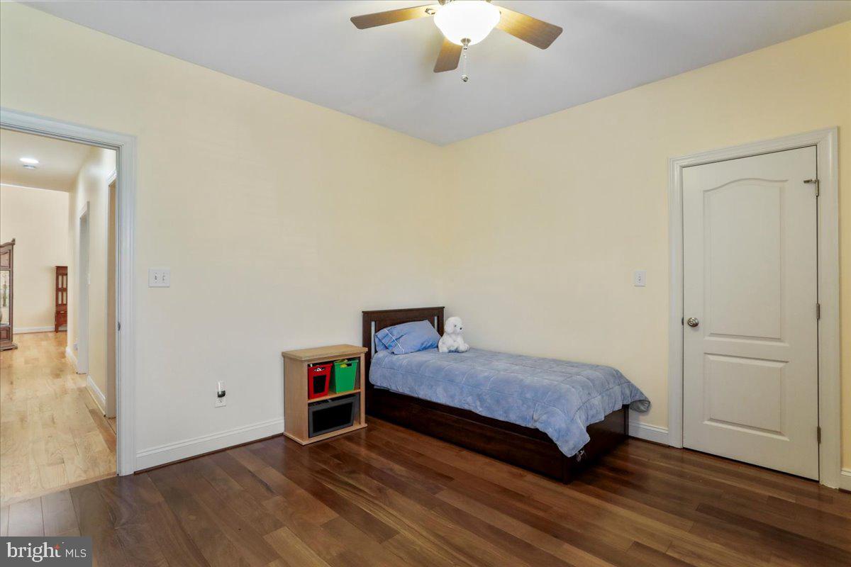 OAK LANE ESTATES - Residential