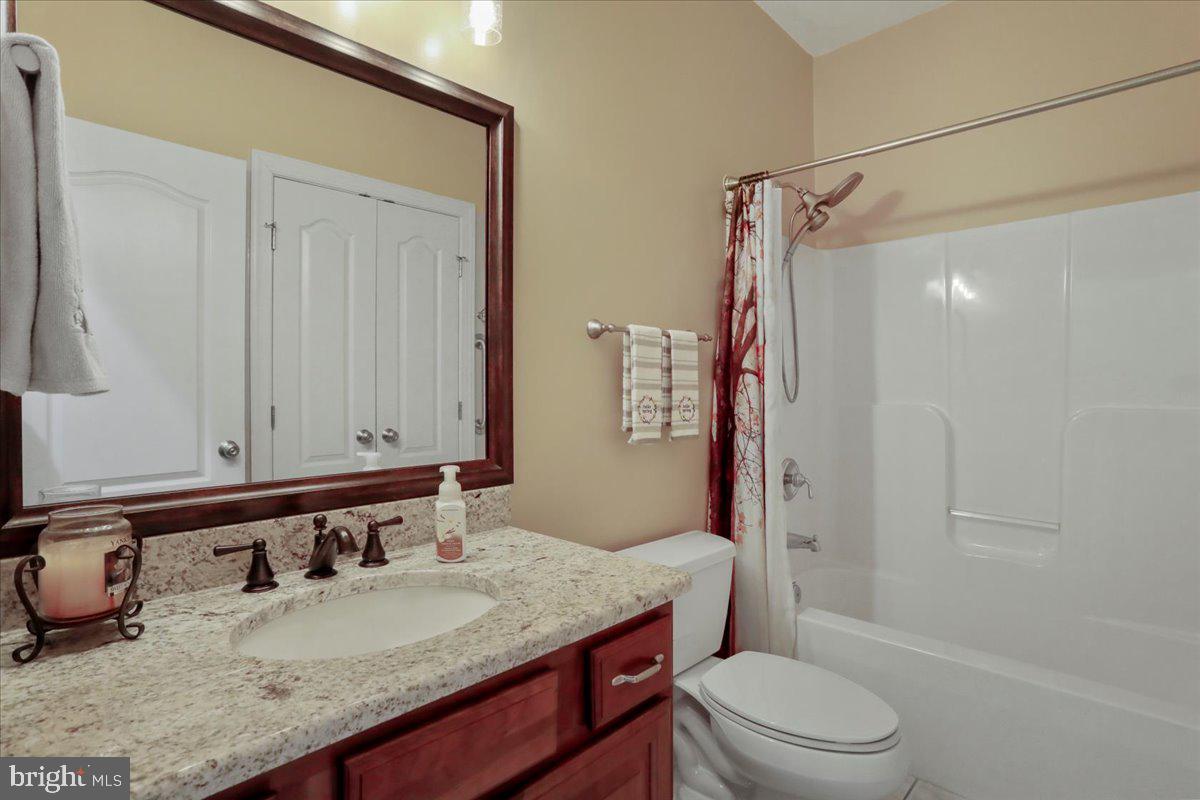 OAK LANE ESTATES - Residential