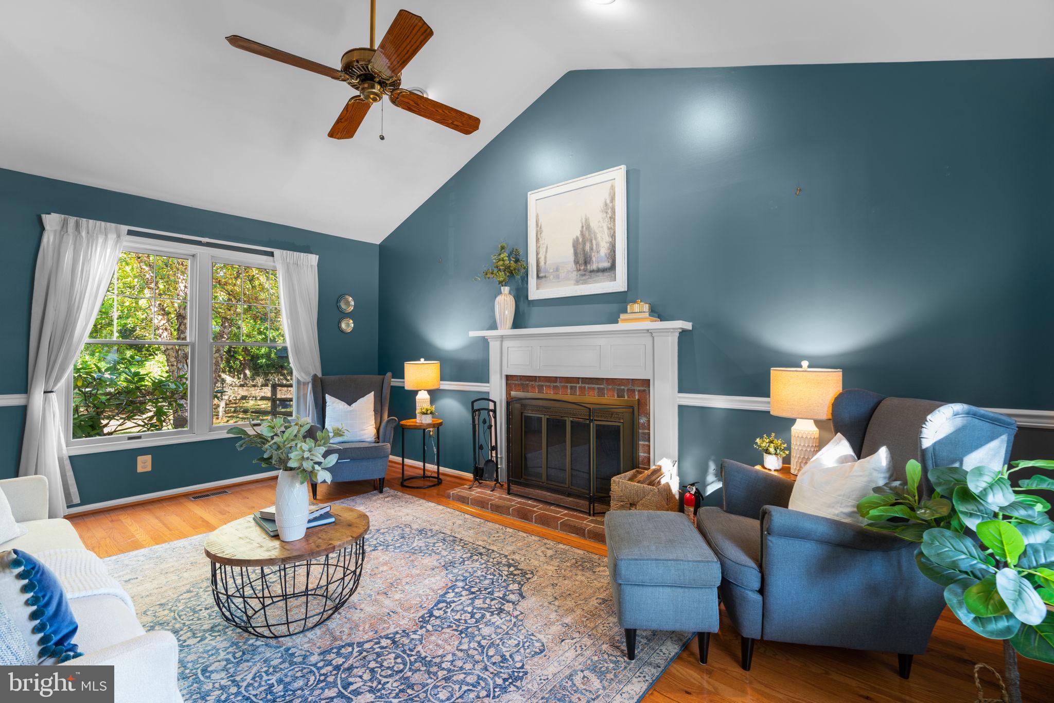 HUNT MEADOW - Residential