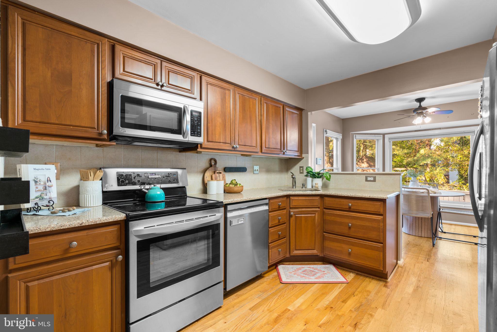 HUNT MEADOW - Residential