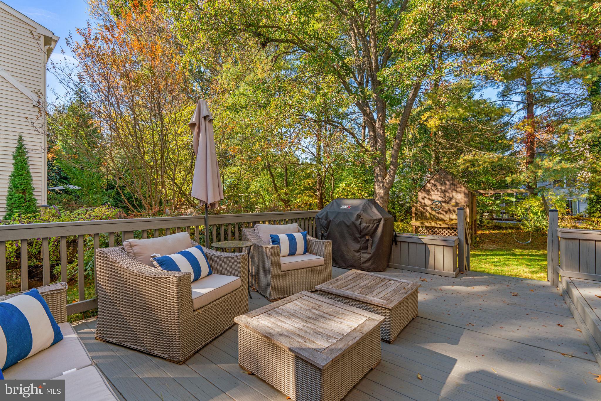 HUNT MEADOW - Residential