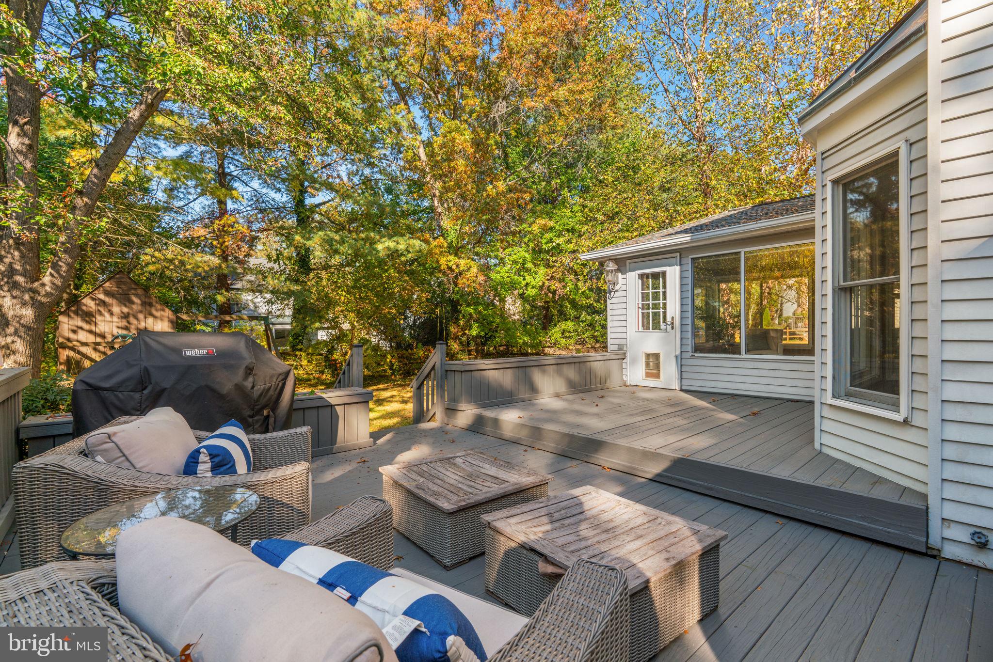 HUNT MEADOW - Residential