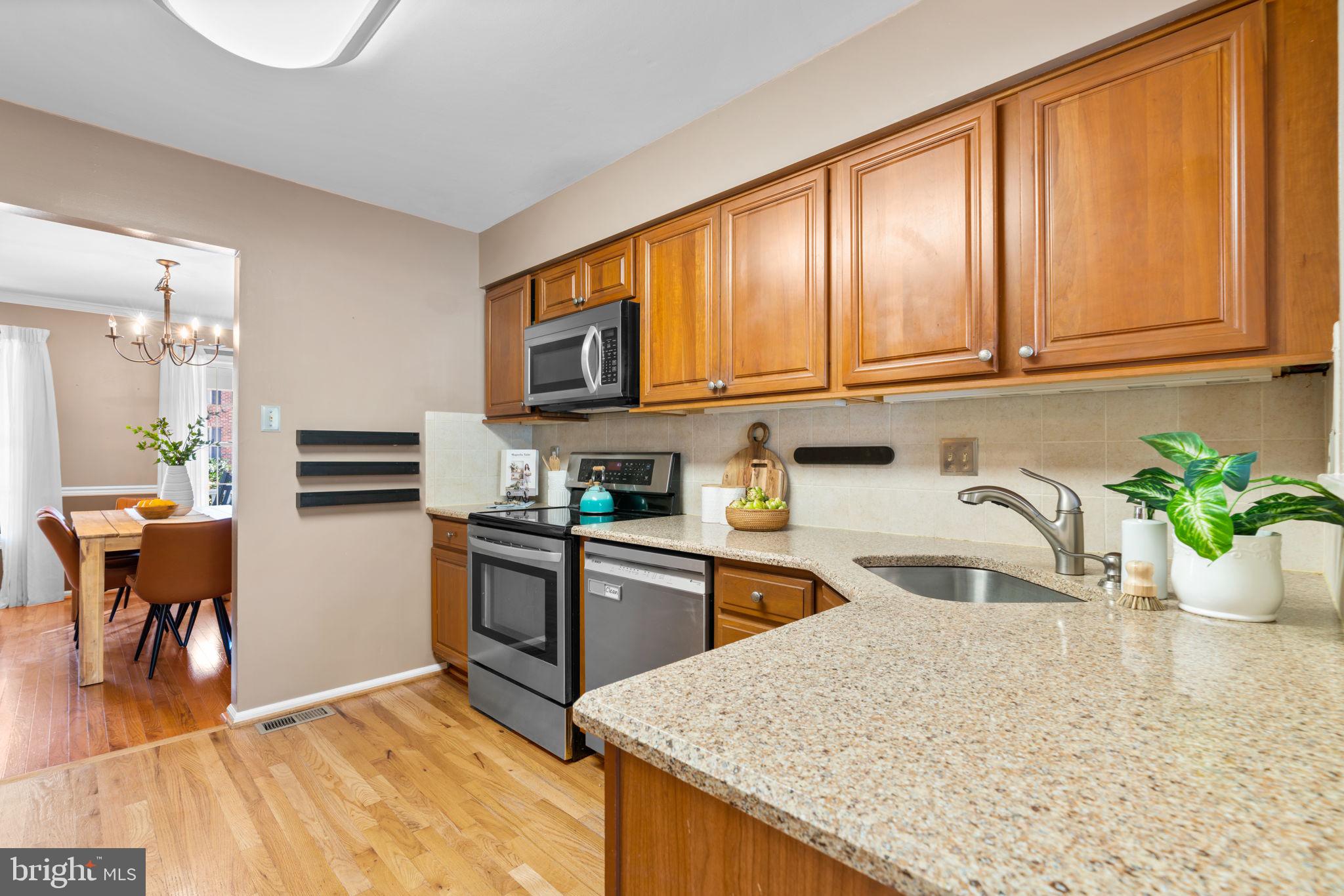 HUNT MEADOW - Residential