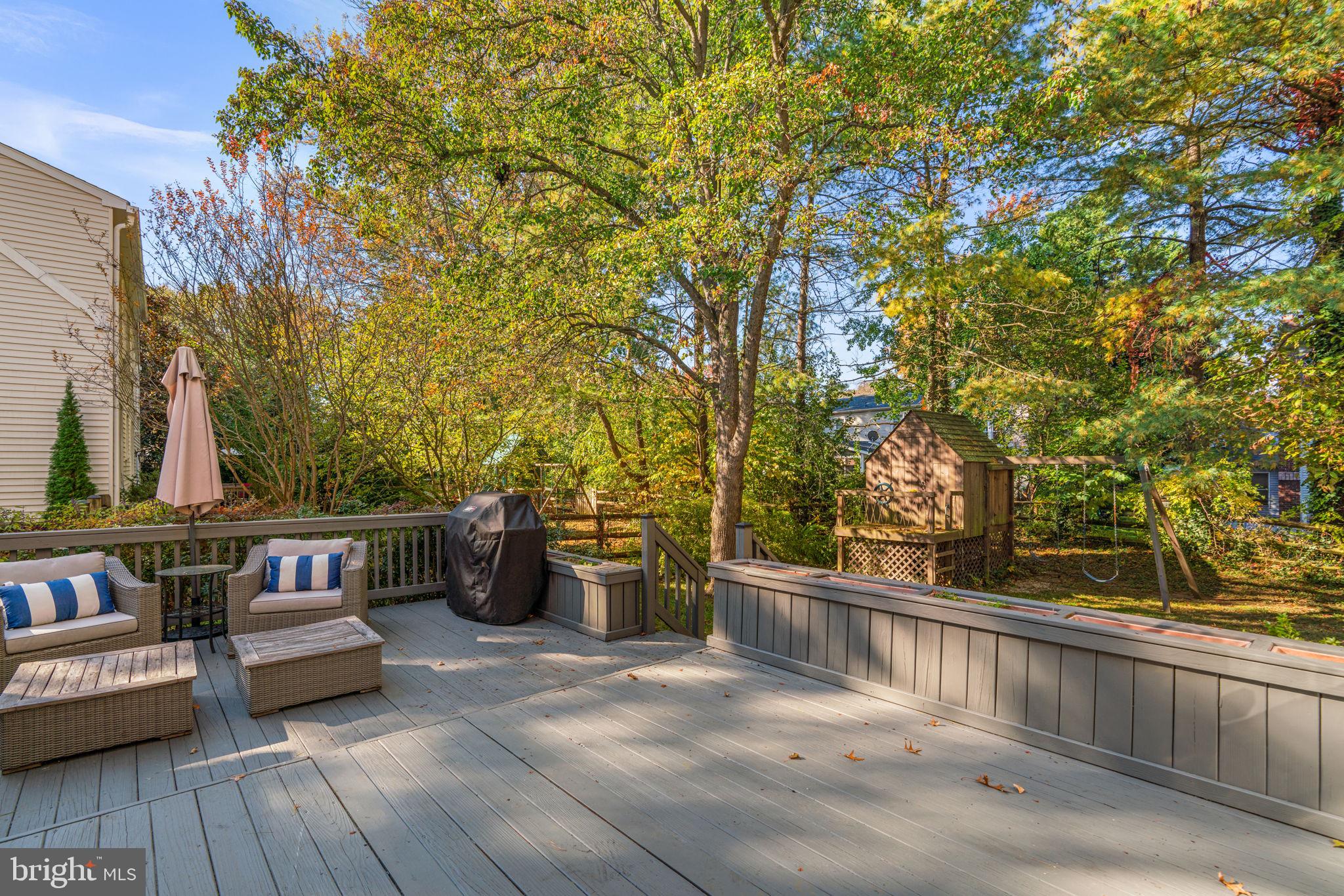 HUNT MEADOW - Residential