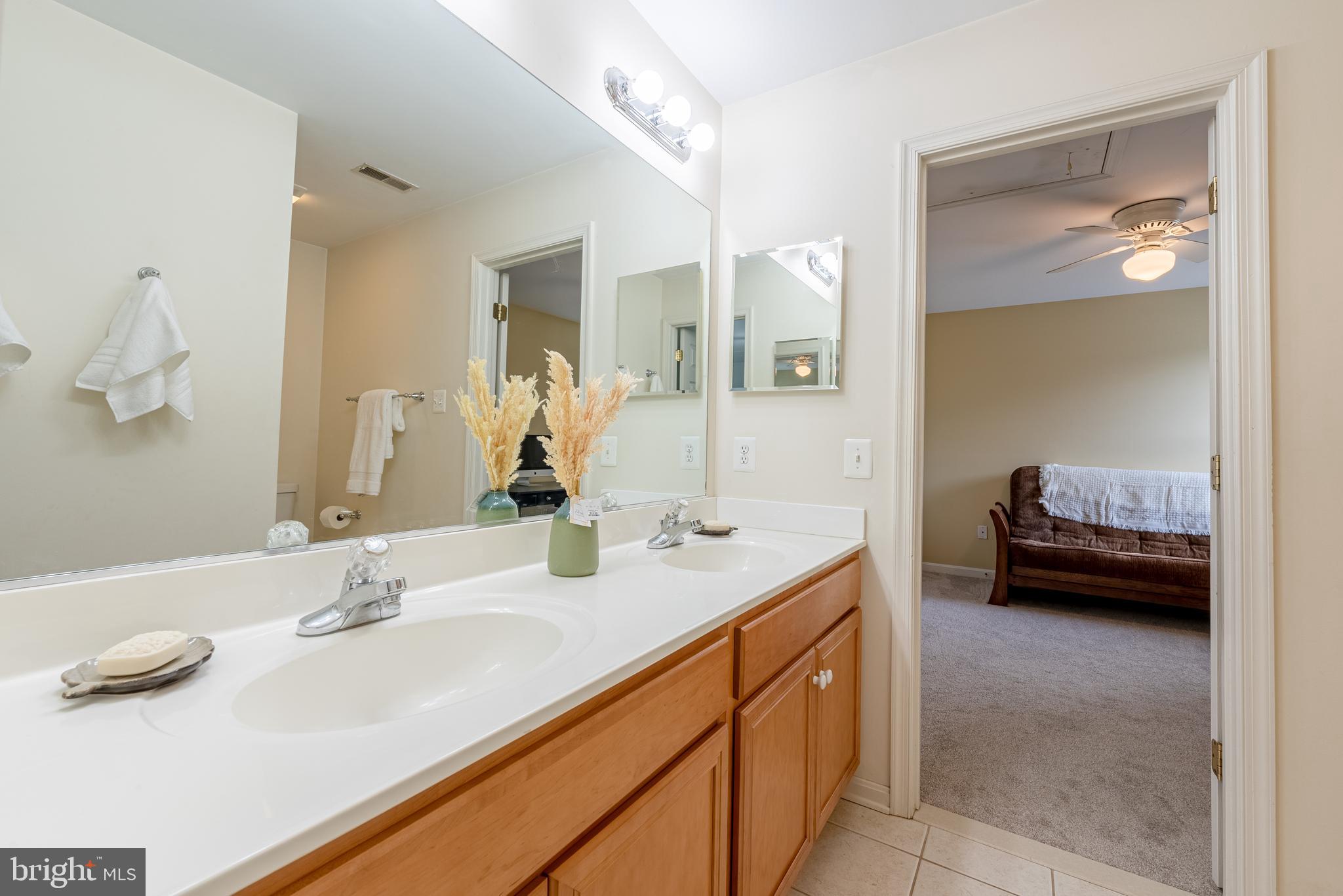 SHERLOCK HOLMES ESTATES - Residential