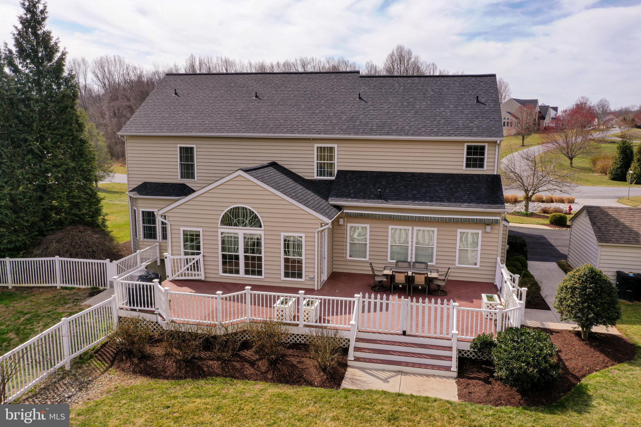 SHERLOCK HOLMES ESTATES - Residential