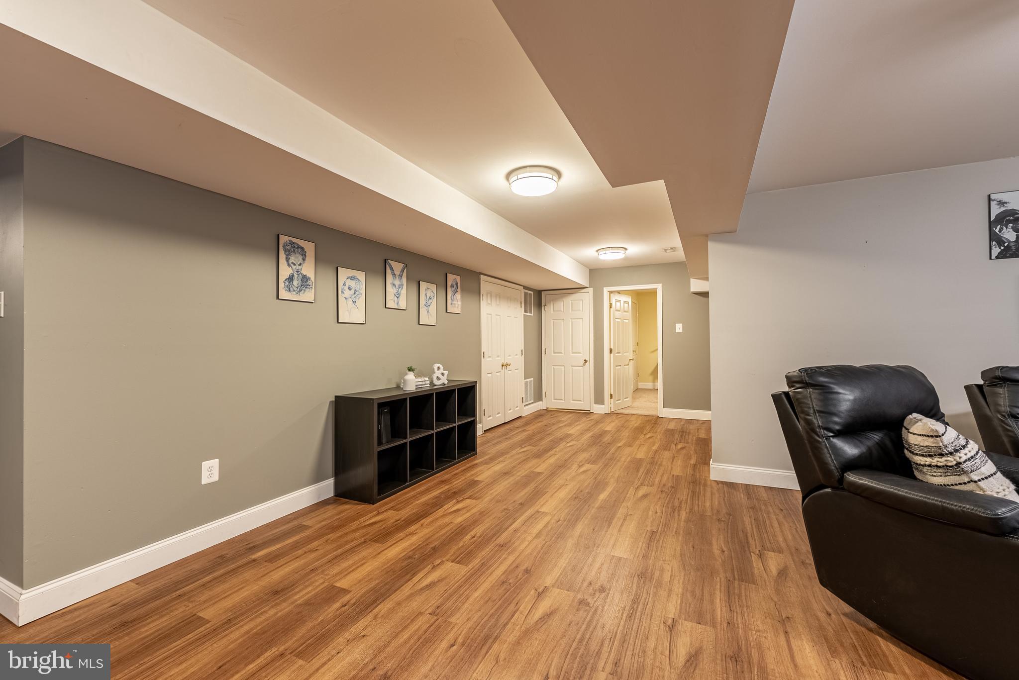 SHERLOCK HOLMES ESTATES - Residential