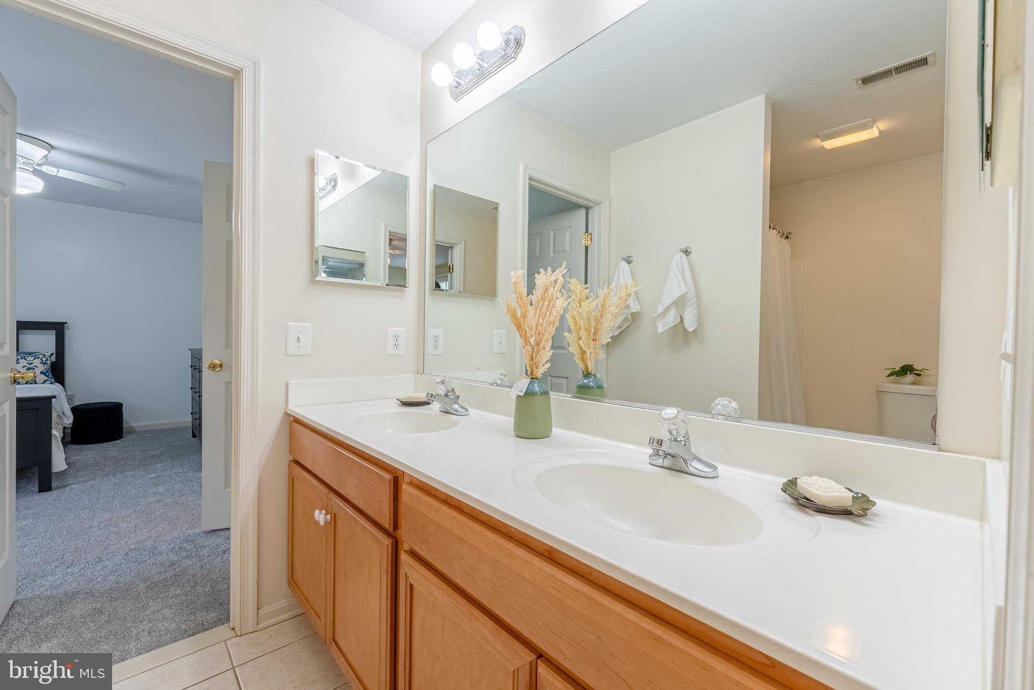 SHERLOCK HOLMES ESTATES - Residential