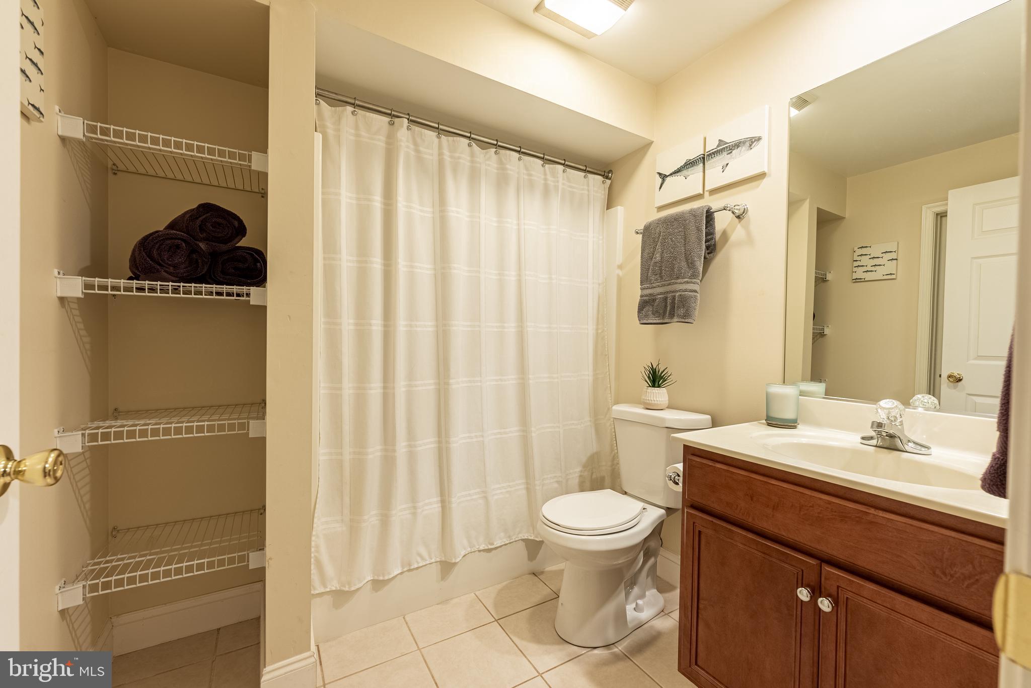 SHERLOCK HOLMES ESTATES - Residential