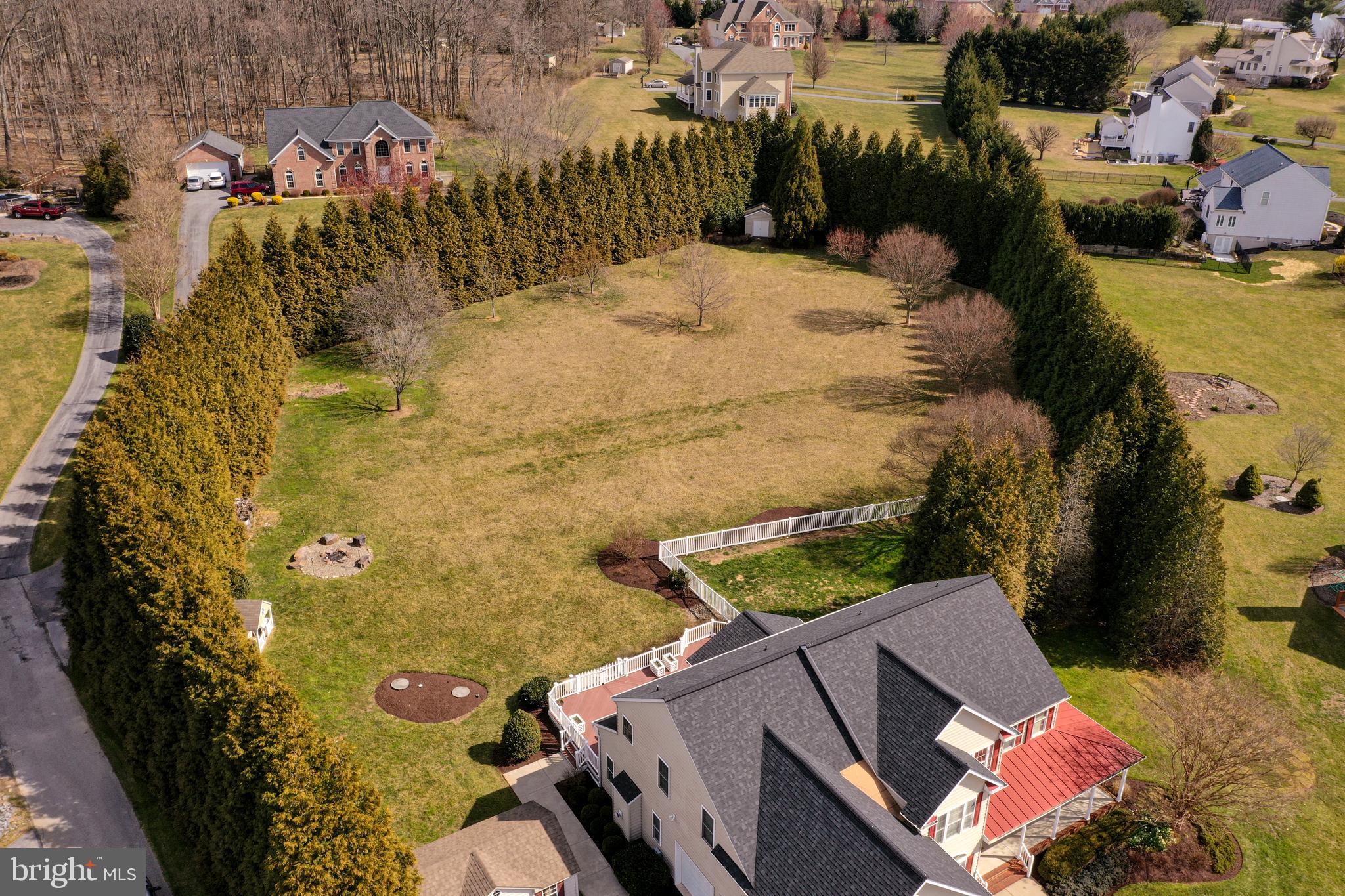 SHERLOCK HOLMES ESTATES - Residential