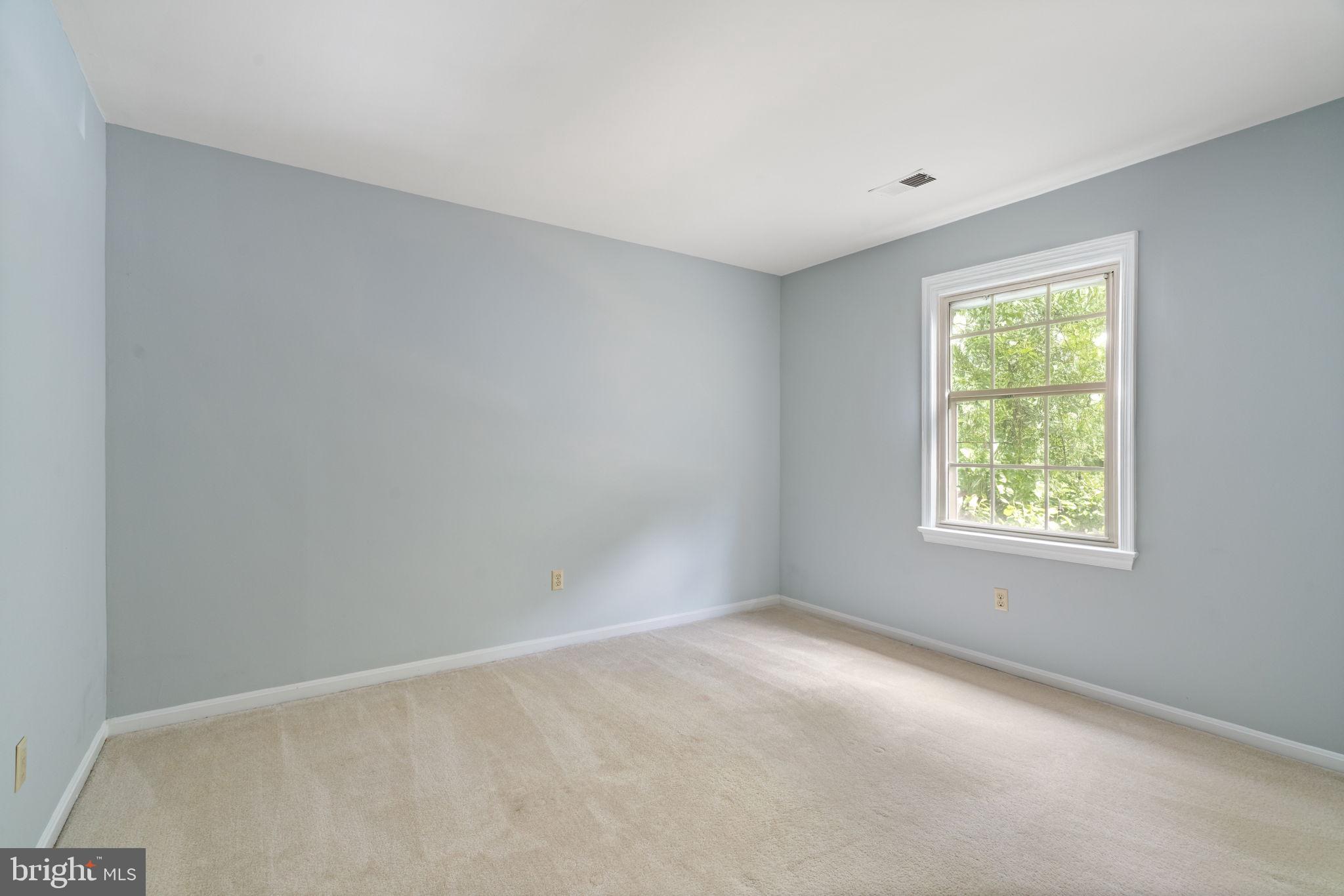 WOODLYNNE COMMUNITY - Residential