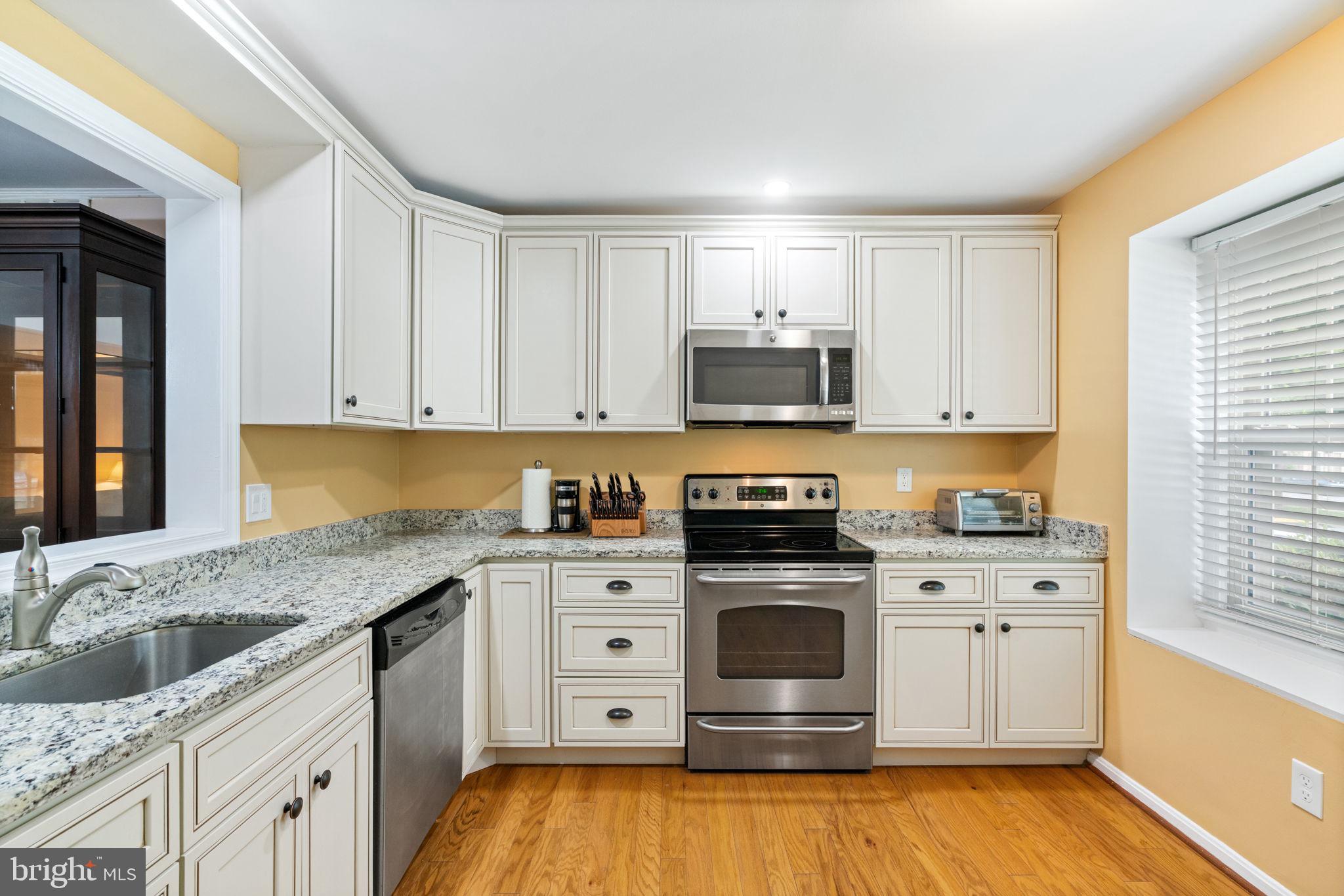 WOODLYNNE COMMUNITY - Residential