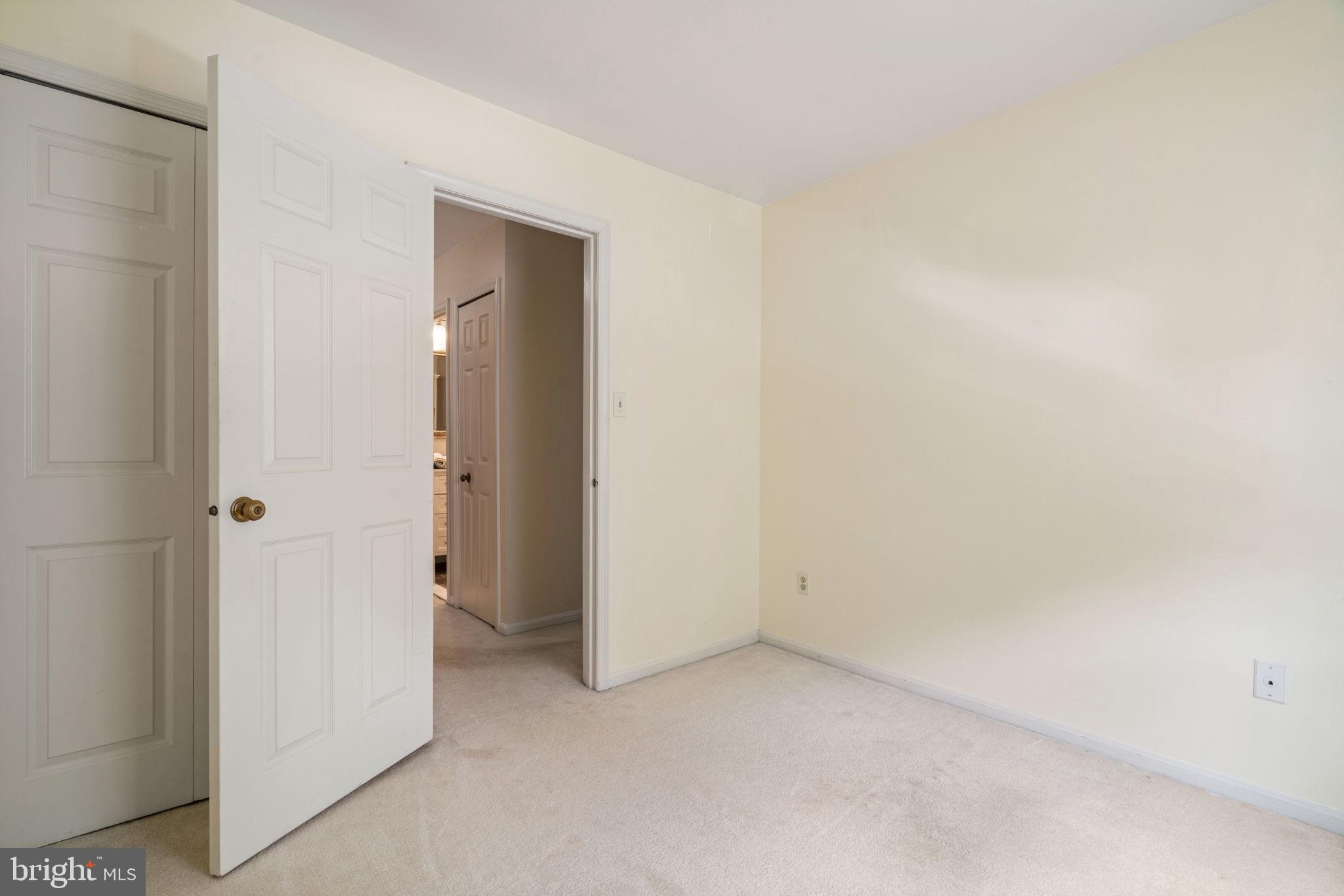 WOODLYNNE COMMUNITY - Residential