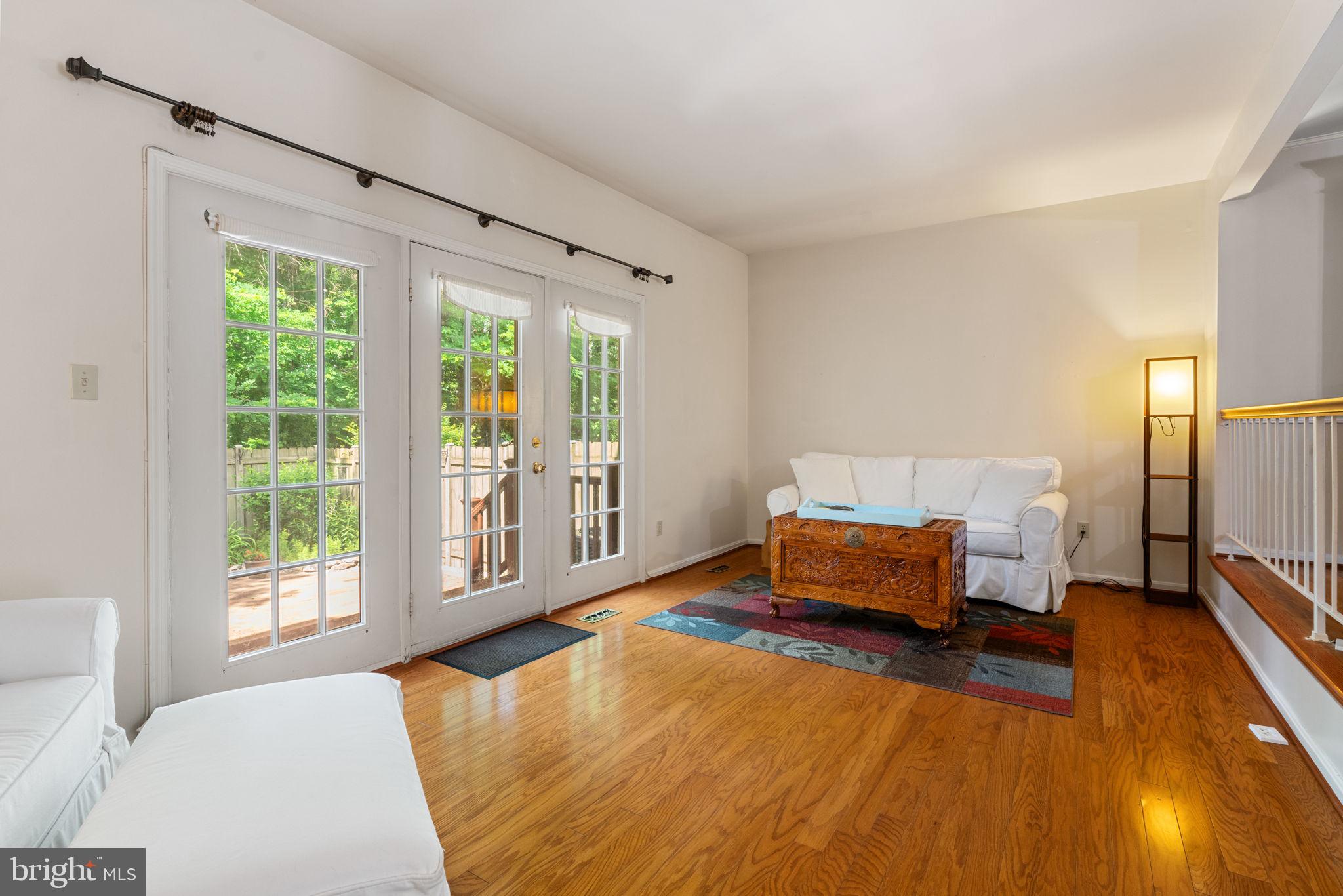 WOODLYNNE COMMUNITY - Residential