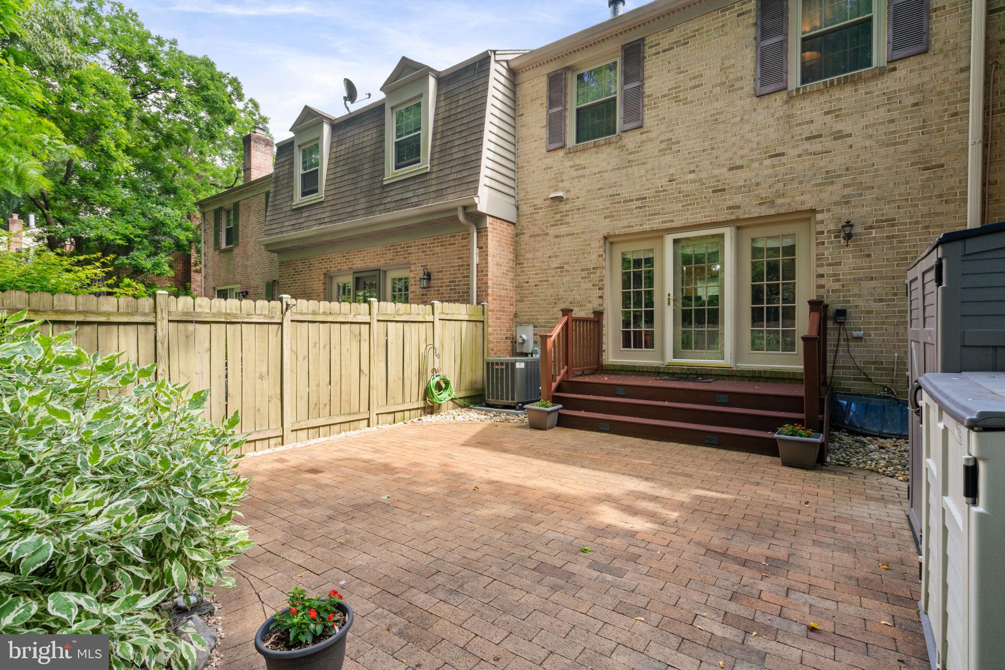 WOODLYNNE COMMUNITY - Residential